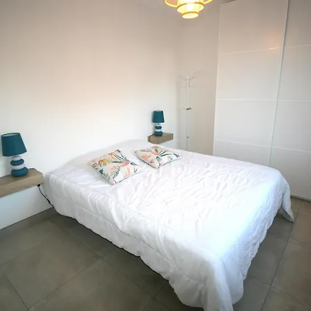 펜션 Maison Neuve Au Centre De La Tranche-sur-mer: Wifi, Parking, Proche Et Commerces - Fr-1-22-355