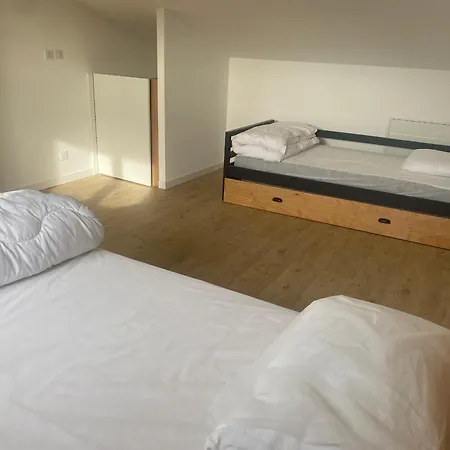 Maison Neuve Au Centre De La Tranche-sur-mer: Wifi, Parking, Proche Et Commerces - Fr-1-22-355 펜션 *