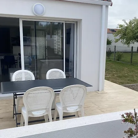 Feriehus Maison Neuve Au Centre De La Tranche-sur-mer: Wifi, Parking, Proche Et Commerces - Fr-1-22-355
