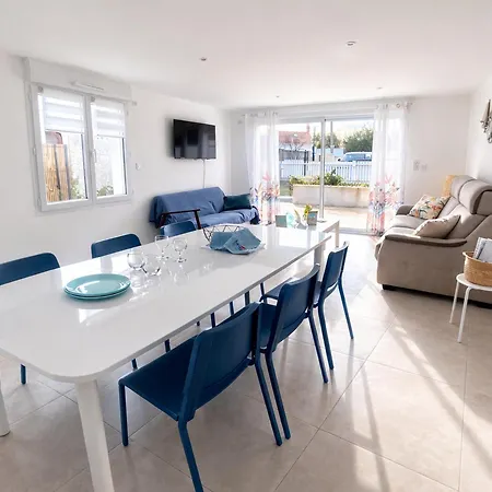 Maison Neuve Au Centre De La Tranche-sur-mer: Wifi, Parking, Proche Et Commerces - Fr-1-22-355 *