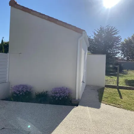 Feriehus Maison Neuve Au Centre De La Tranche-sur-mer: Wifi, Parking, Proche Et Commerces - Fr-1-22-355 La Tranche-sur-Mer