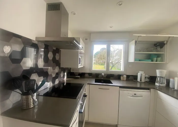 Maison Neuve Au Centre De La Tranche-sur-mer: Wifi, Parking, Proche Et Commerces - Fr-1-22-355 Casa vacanze *